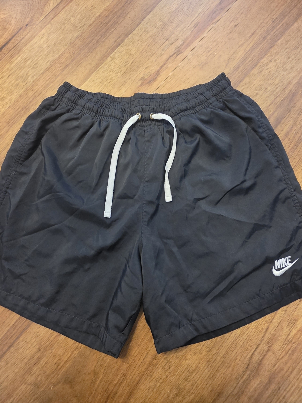 Nike Men’s Black Athletic Or Swim Shorts with Drawstring/Mesh Lined Size L NWOT